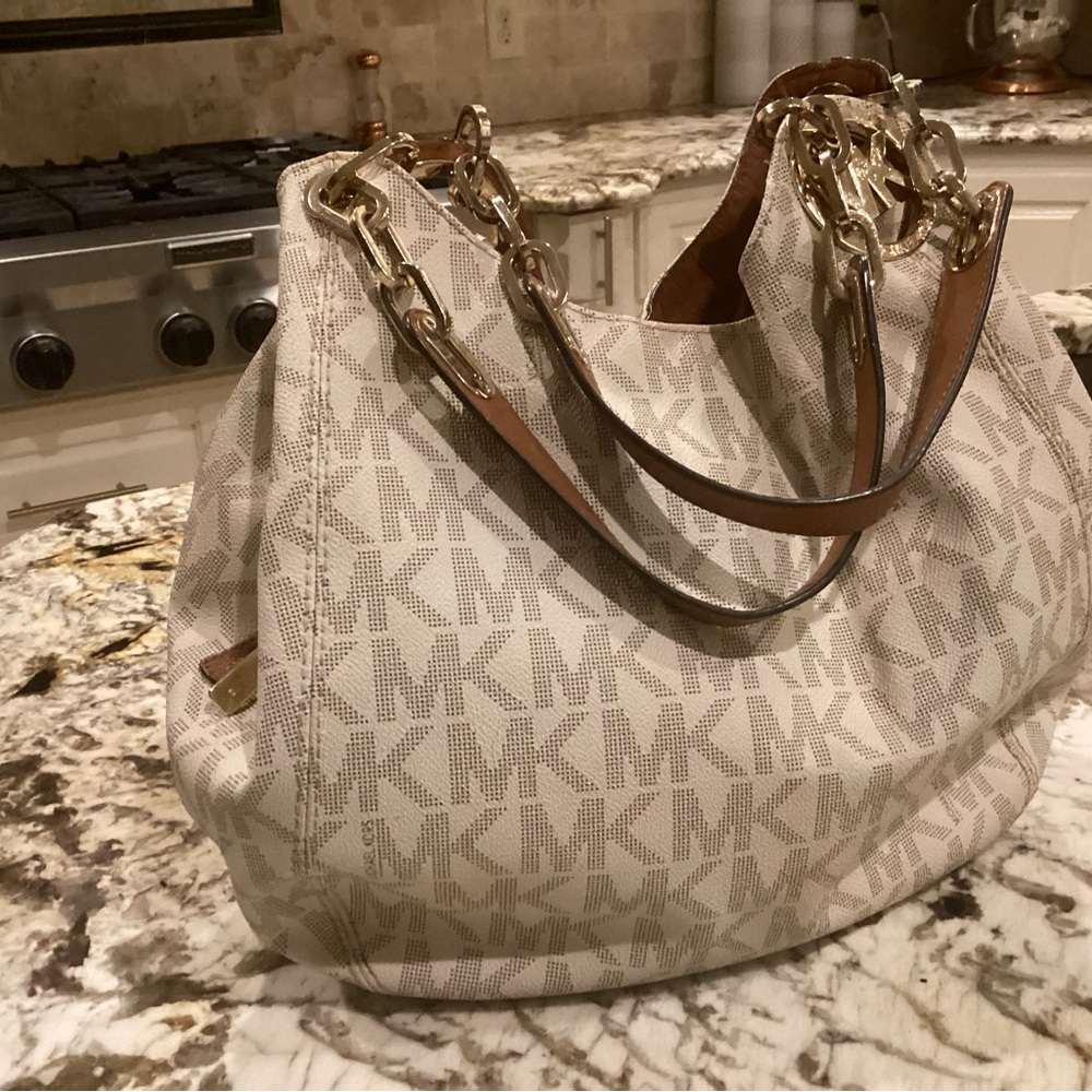 Michael Kors Signature large Vanilla FULTON chain link shoulder bag tote